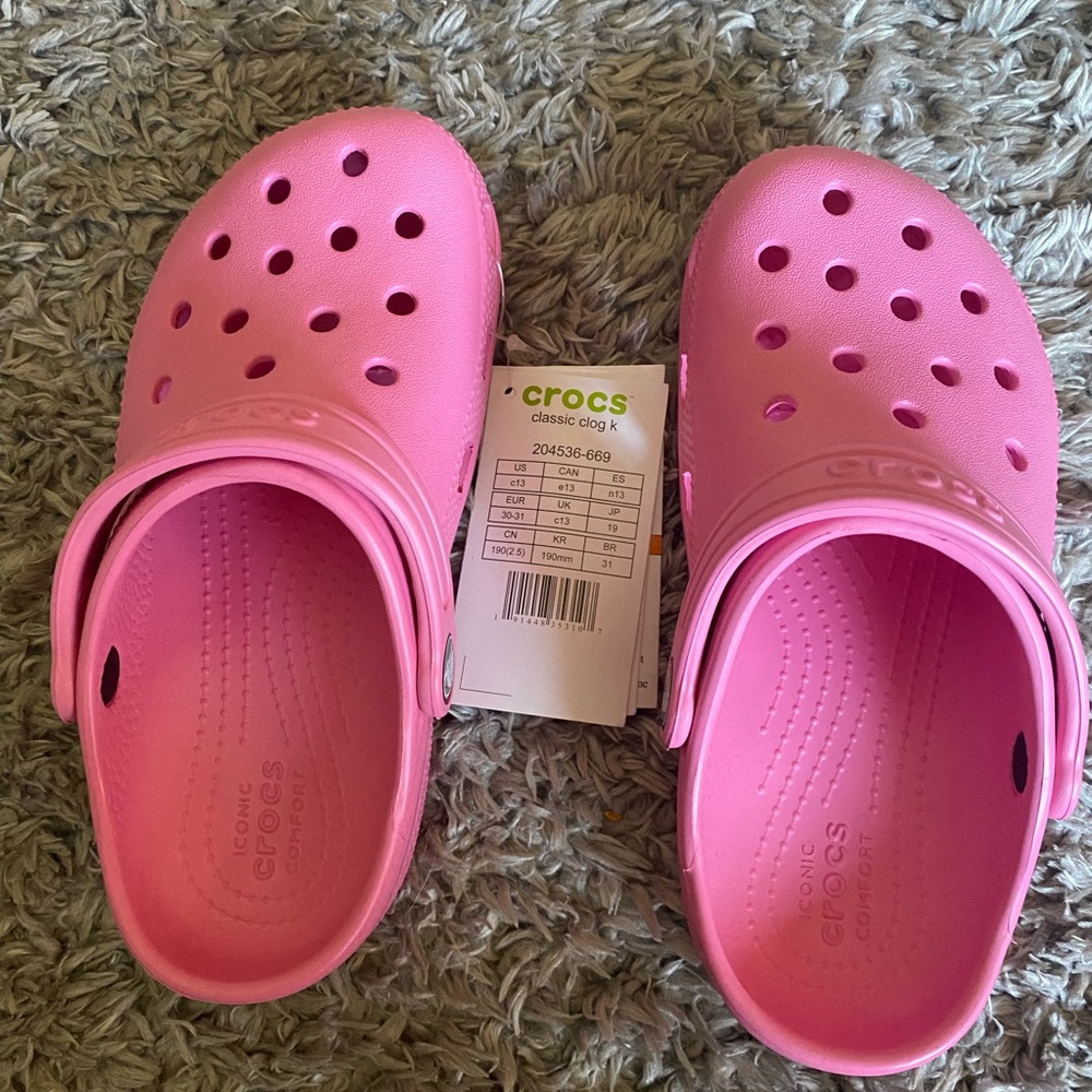 Kids pink crocs